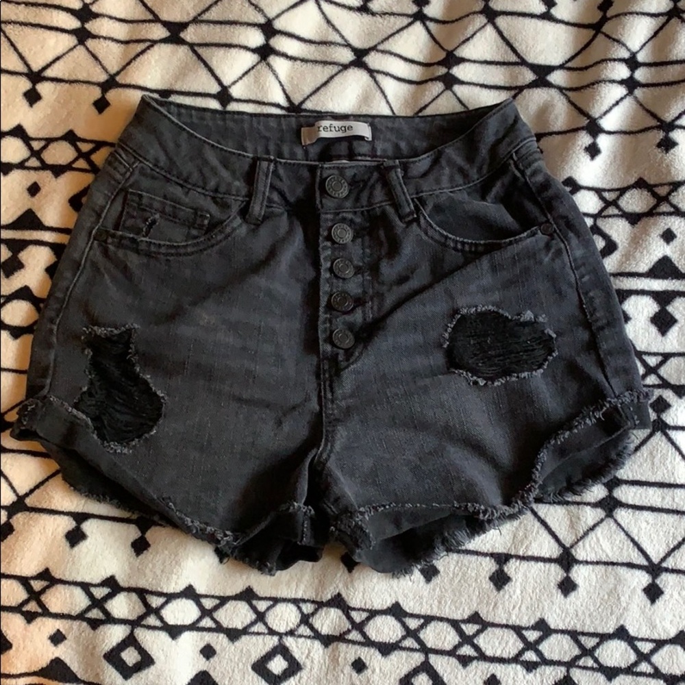 Cut off black shorts